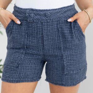 Democracy Skyrise Double Button Pleat Fray Short, Size 6